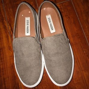Steve Madden slip on shoes